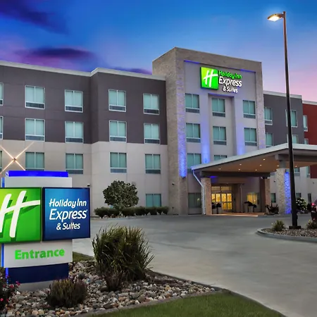 Holiday Inn Express & Suites Litchfield By Ihg