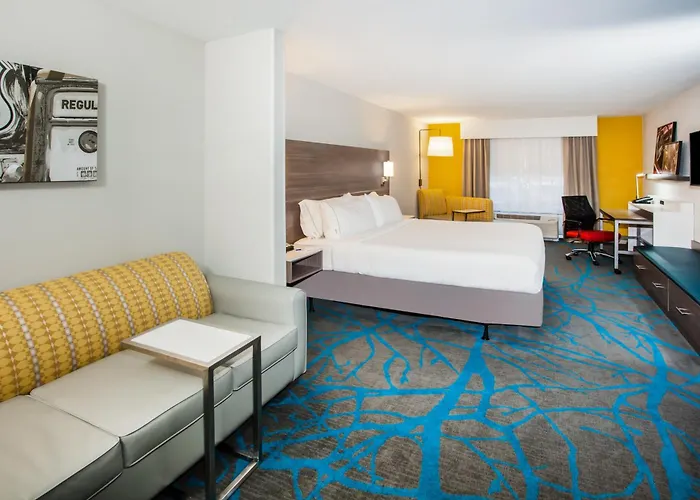 Express & By Ihg Litchfield