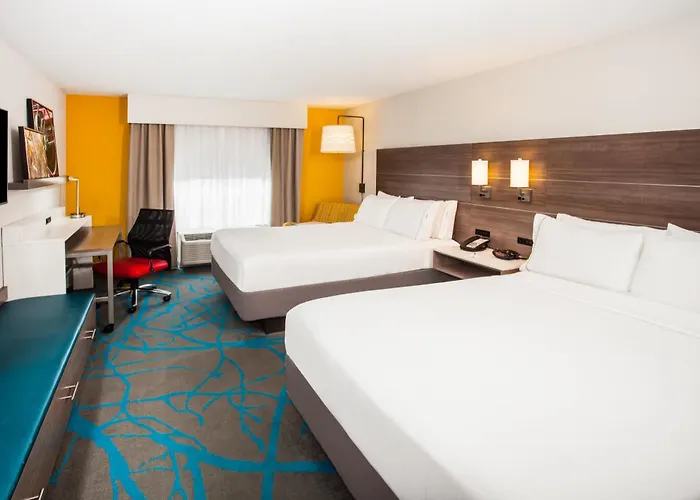 Hotel Express & By Ihg 2*