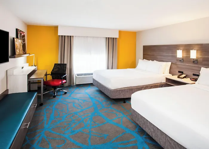 Express & By Ihg Hotel 2*