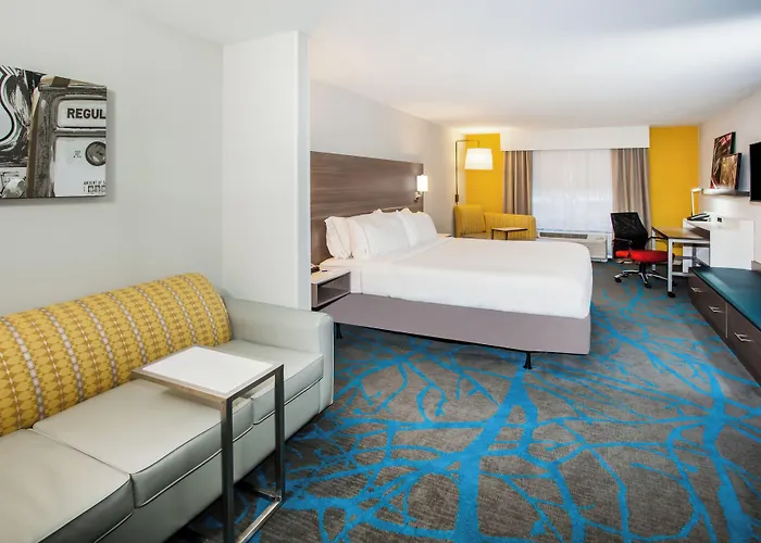 Express & By Ihg Litchfield