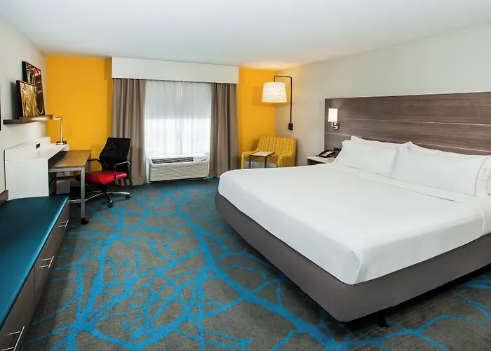 Express & By Ihg 2* Litchfield