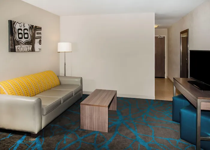 Hotel Express & By Ihg