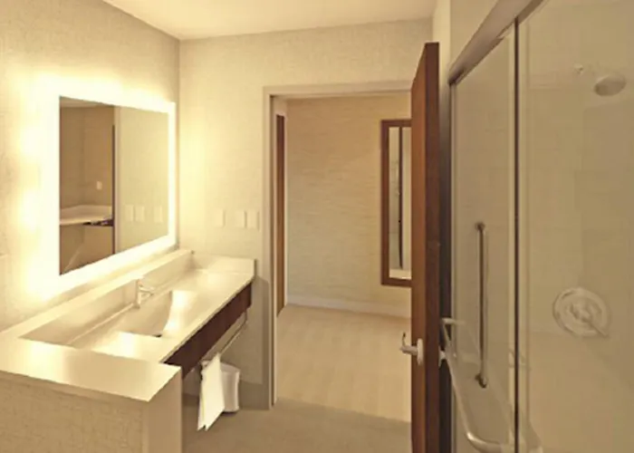Express & By Ihg Litchfield