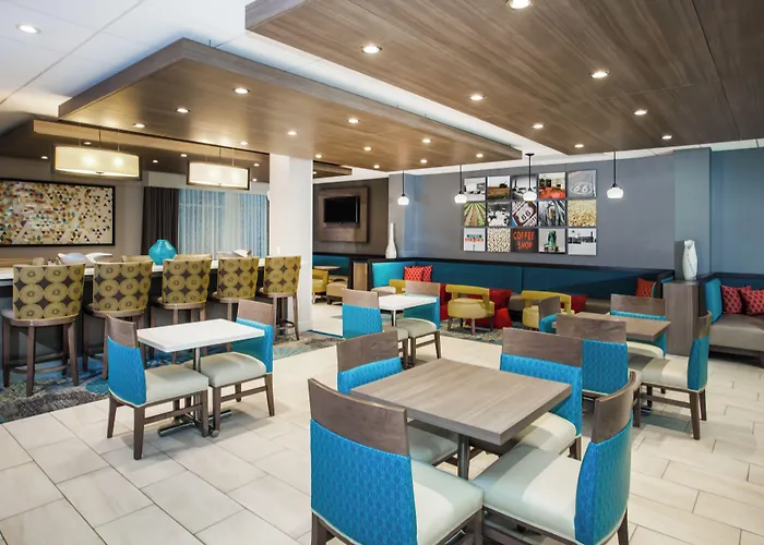 Hotel Express & By Ihg 2*
