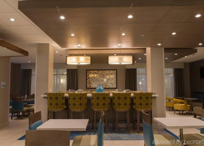 Hotel Express & By Ihg Litchfield